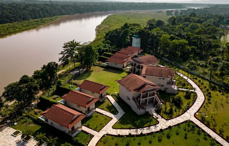 Riverbank Jungle Resort
